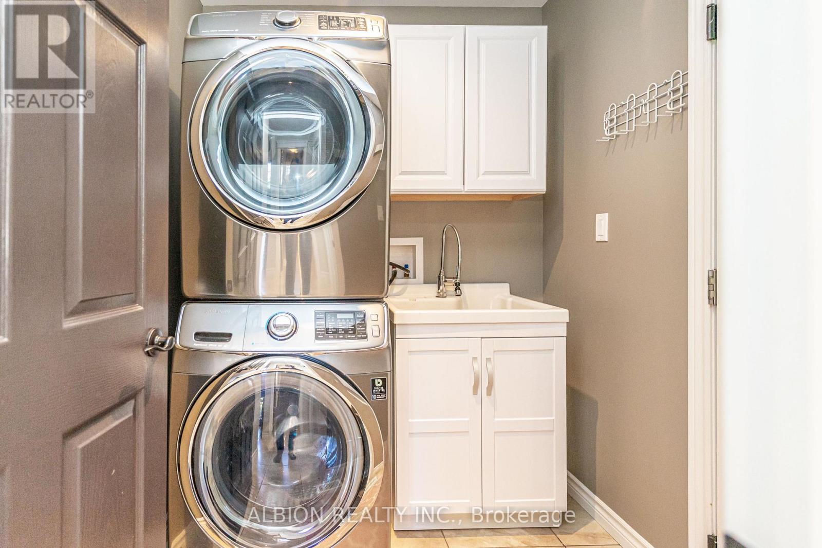 1 - 8 Reddington Drive, Caledon, Ontario  L7E 4C3 - Photo 21 - W12733296