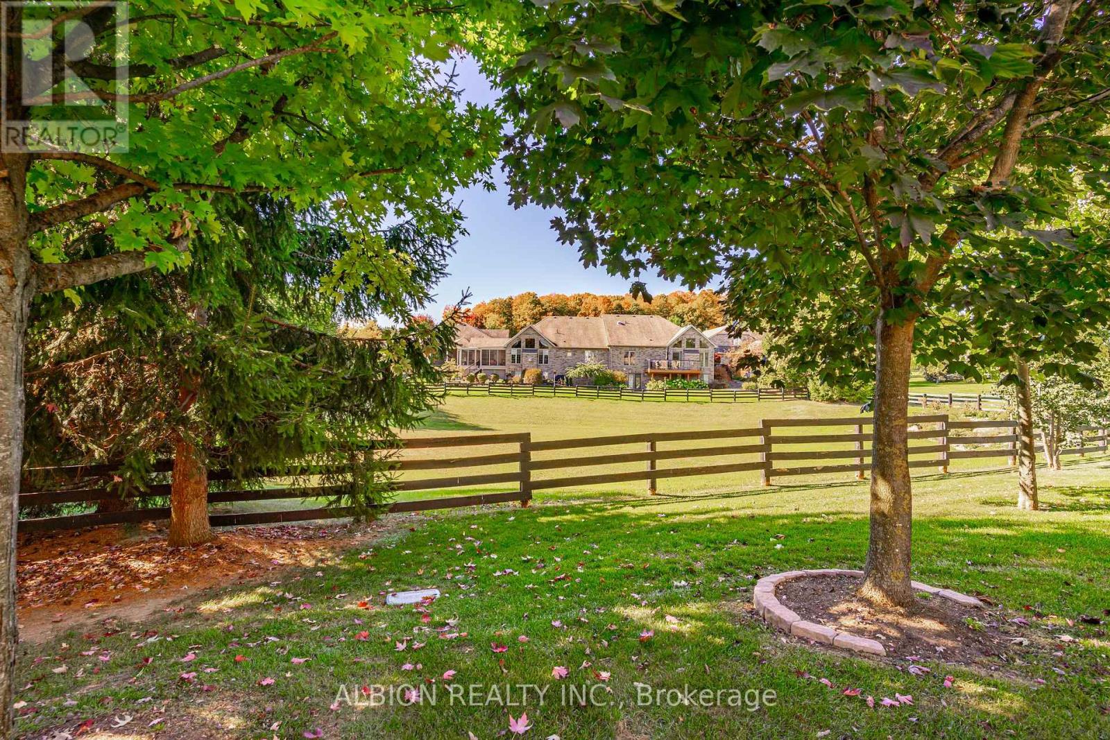 1 - 8 Reddington Drive, Caledon, Ontario  L7E 4C3 - Photo 35 - W12733296