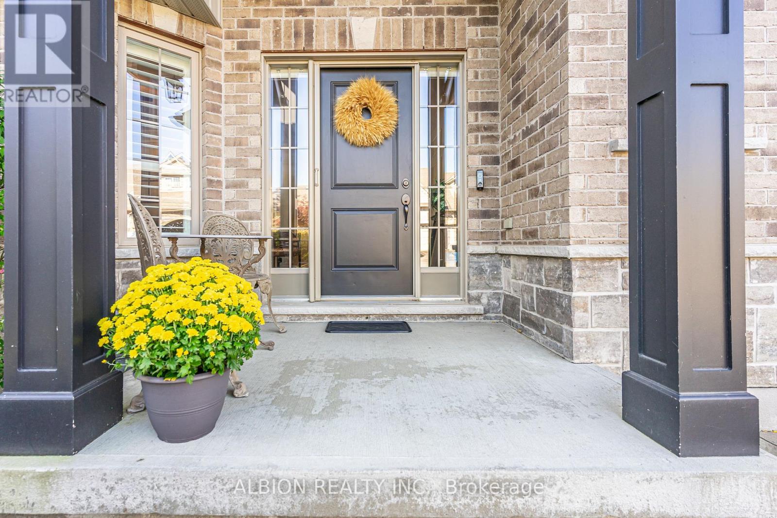 1 - 8 Reddington Drive, Caledon, Ontario  L7E 4C3 - Photo 4 - W12733296