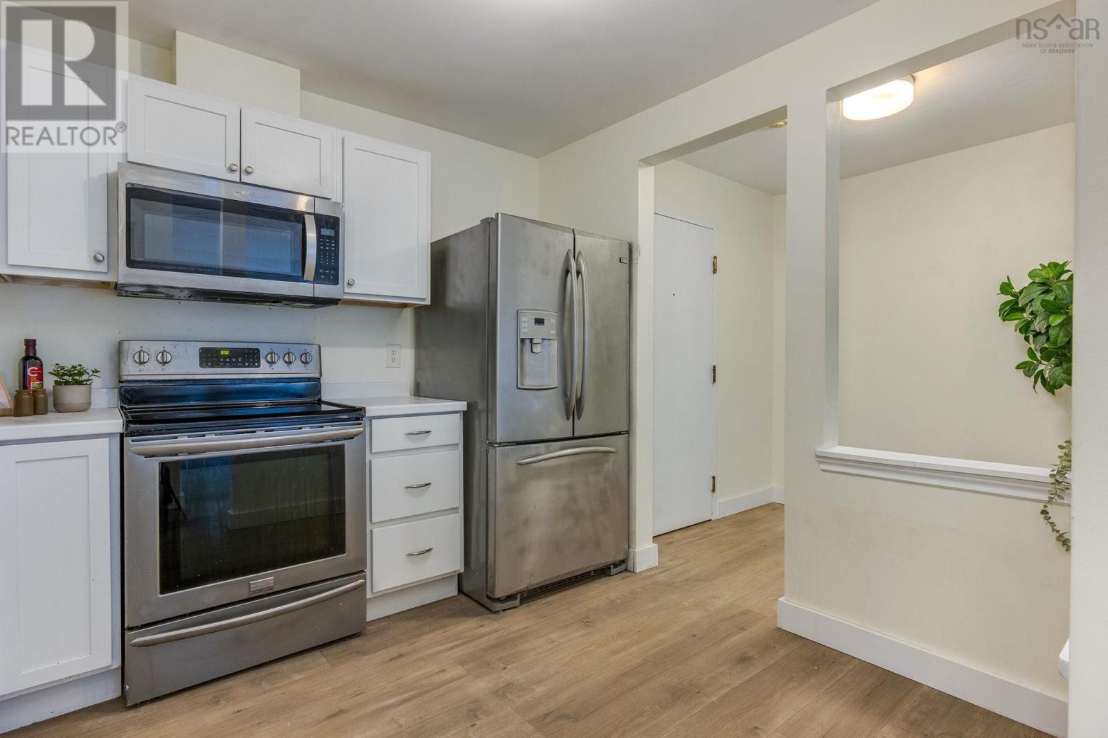 209 87 Kearney Lake Road, Halifax, Nova Scotia  B3M 4H1 - Photo 11 - 202600411