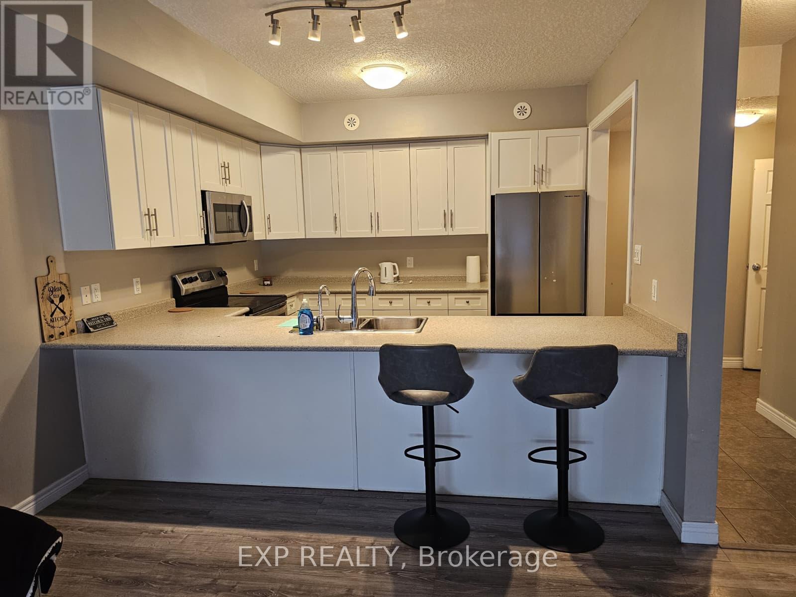 Unit A - 1110 Fairway Road N, Kitchener, Ontario  N2A 0J3 - Photo 6 - X12733234