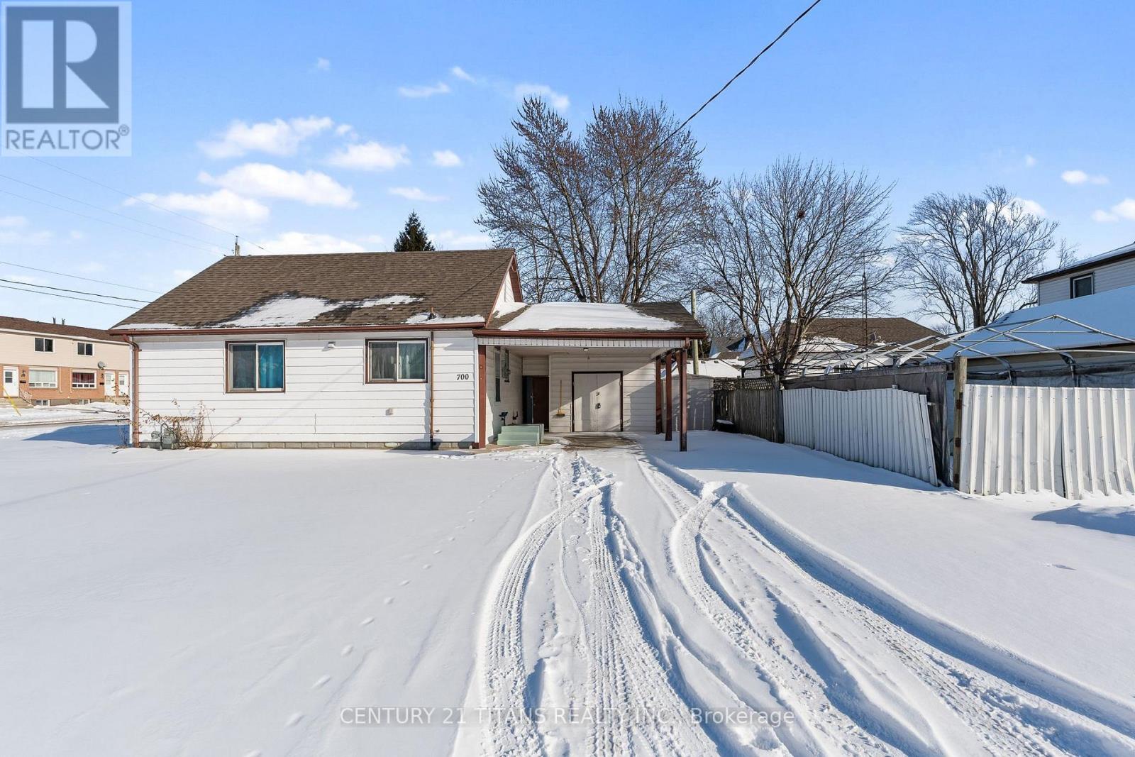 700 Wallace Street, Chatham-Kent, Ontario  N8A 1K2 - Photo 5 - X12733306