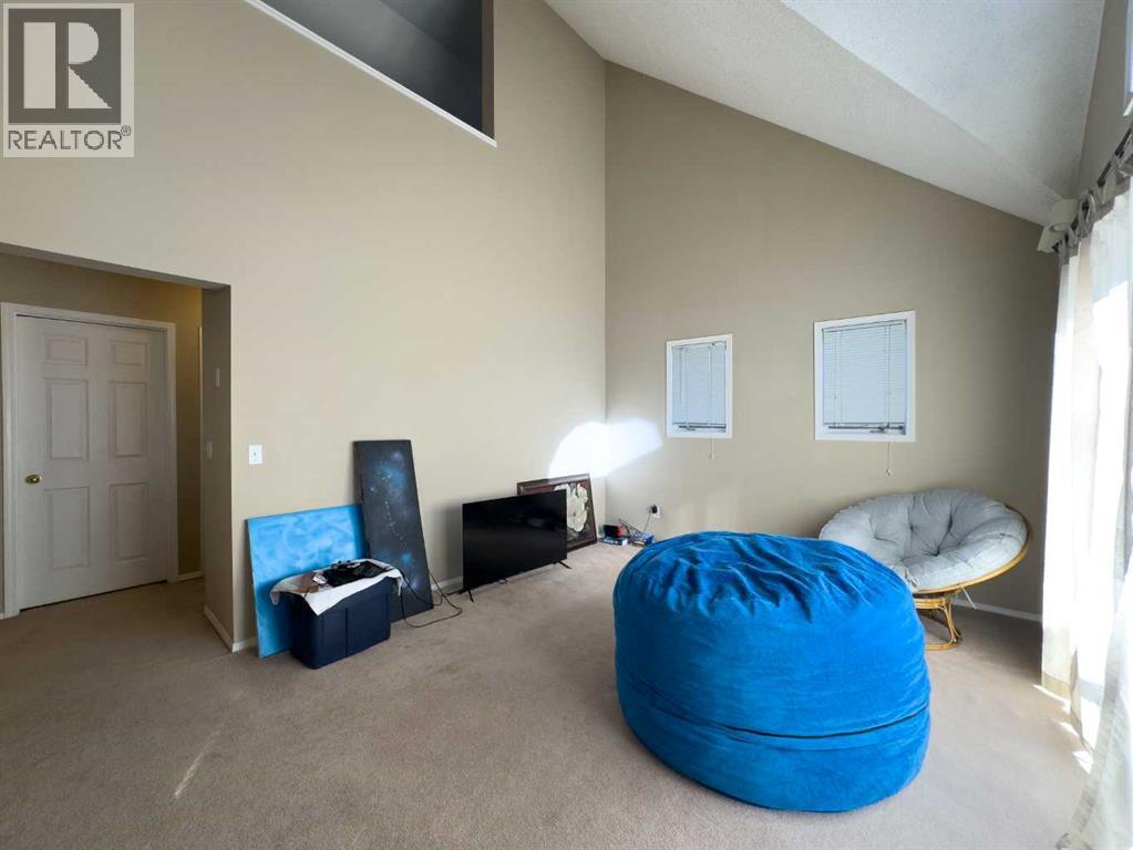 3 Alberta Avenue, Okotoks, Alberta  T1S 1J3 - Photo 11 - A2262219