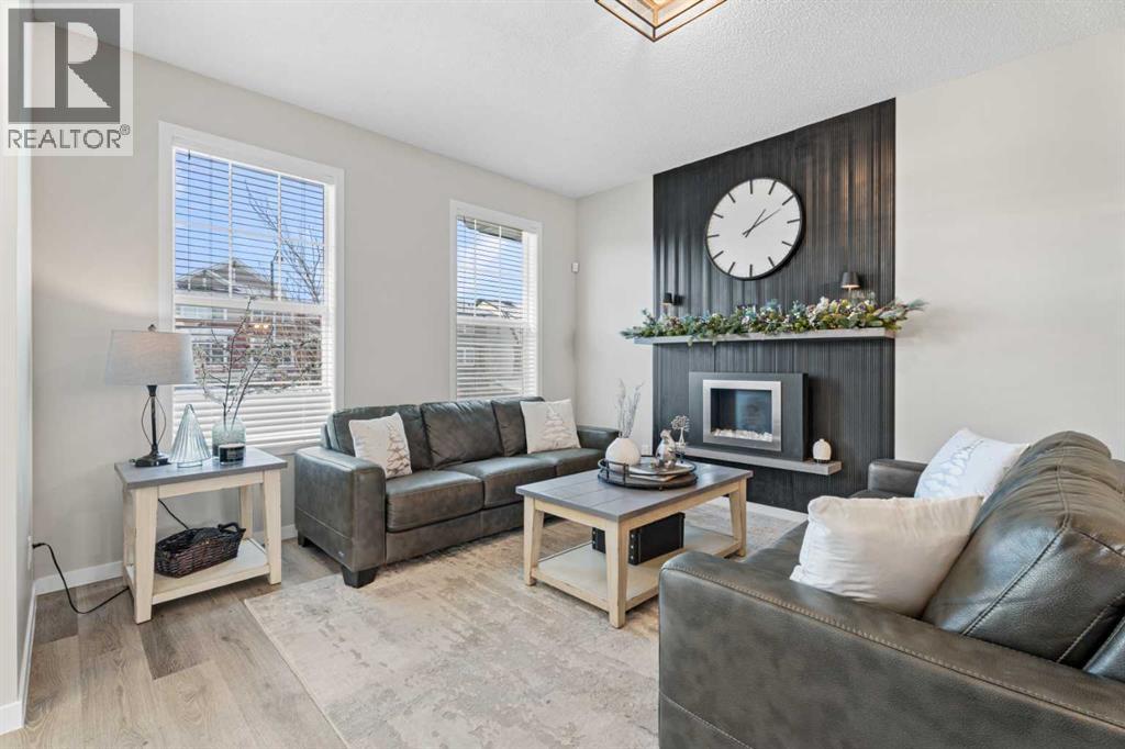 136 Dawson Drive, Chestermere, Alberta  T1X 1Z9 - Photo 4 - A2273877