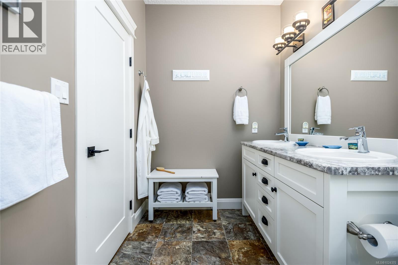 3837 Creekside Dr, Bowser, British Columbia V0R 1G0 - Photo 22 - 1024370