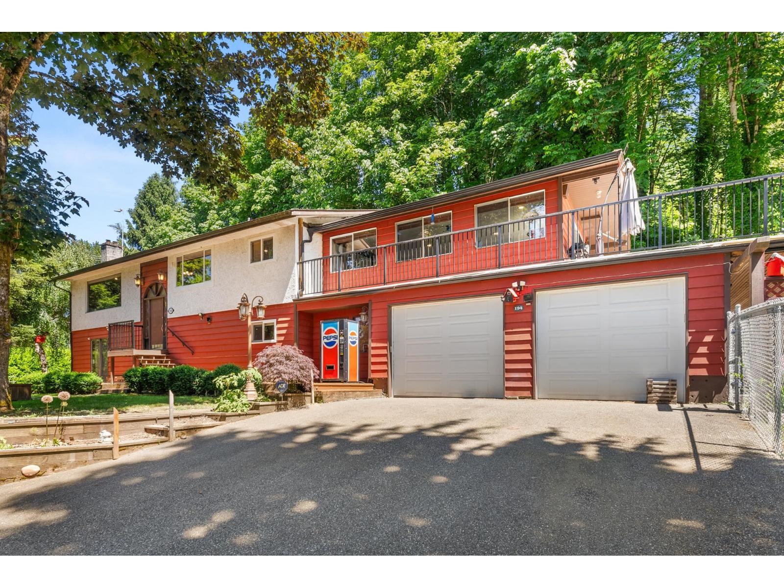 194 Clovermeadow Crescent, Langley, British Columbia  V2Z 2R1 - Photo 2 - R3079706
