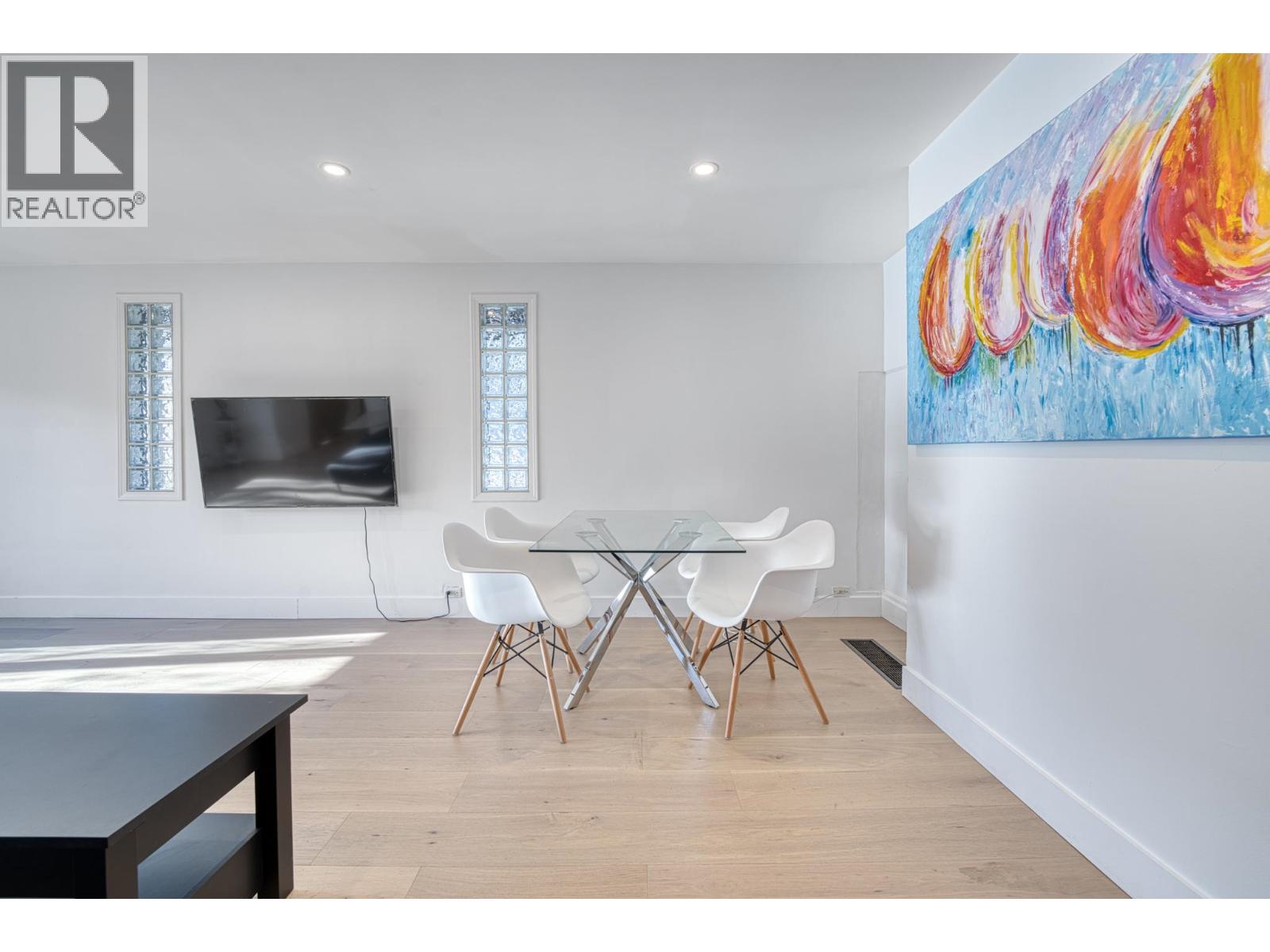 Listing Picture 11 of 28 : 4377 W 12TH AVENUE, Vancouver / 溫哥華 - 魯藝地產 Yvonne Lu Group - MLS Medallion Club Member