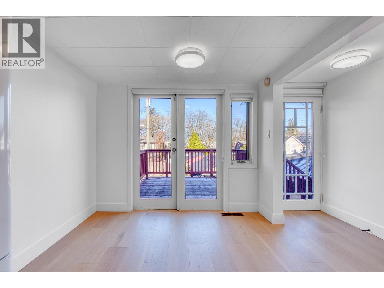 Listing Picture 9 of 28 : 4377 W 12TH AVENUE, Vancouver / 溫哥華 - 魯藝地產 Yvonne Lu Group - MLS Medallion Club Member