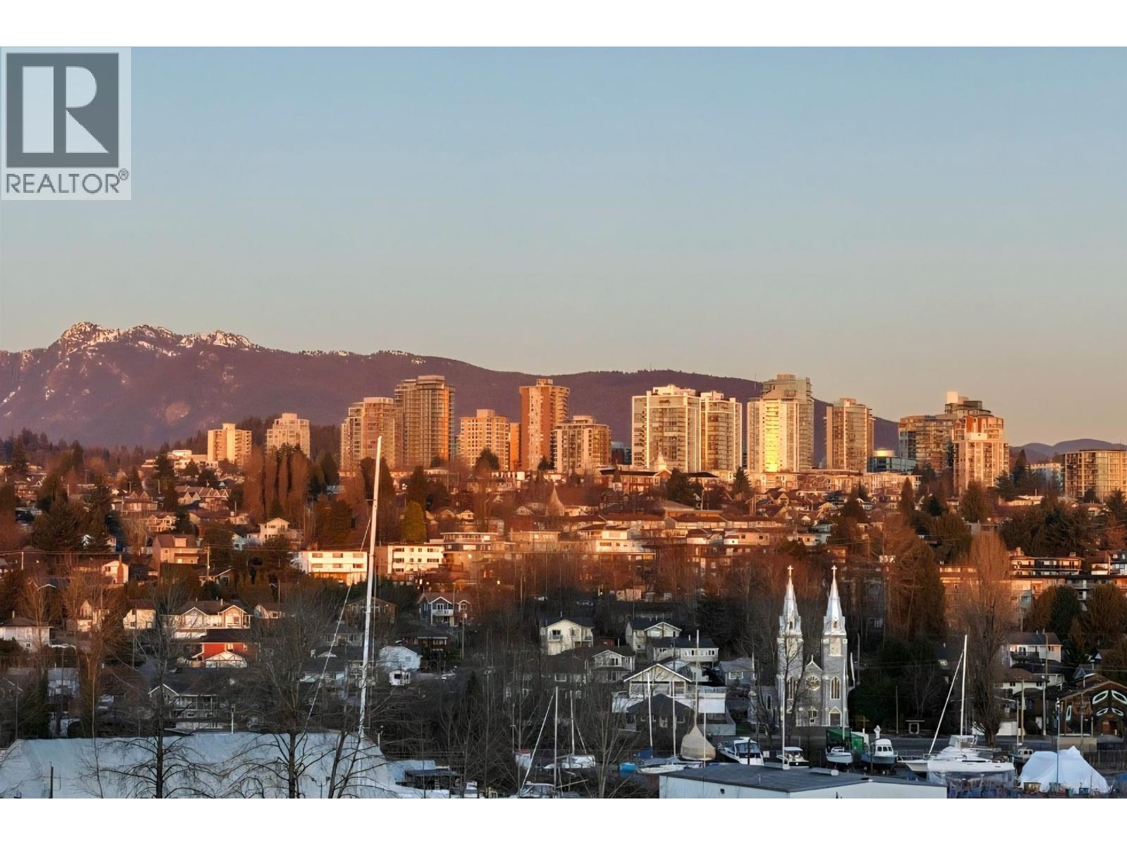 322 755 Harbourside Drive, North Vancouver, British Columbia  V7M 3G3 - Photo 3 - R3083631