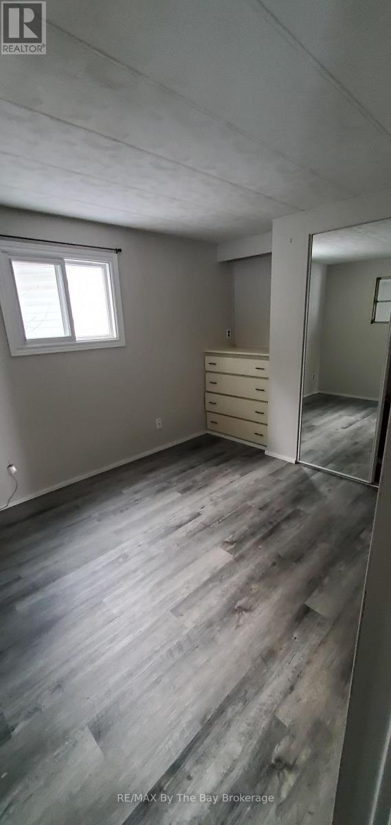 17 Cedar Grove Parkway, Wasaga Beach, Ontario  L9Z 1T4 - Photo 5 - S12710714