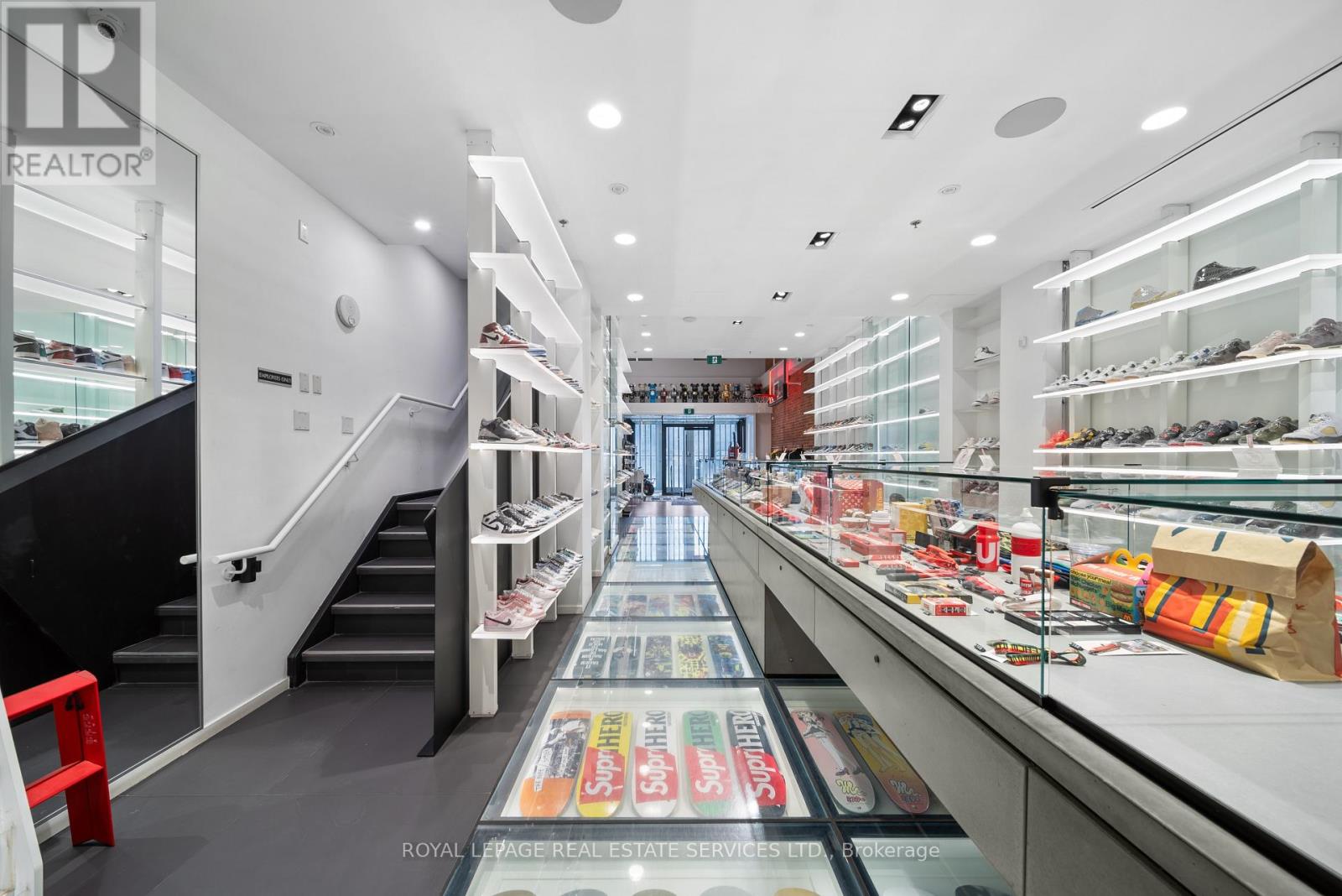 273 Queen Street W, Toronto, Ontario  M5V 1Z9 - Photo 14 - C12677558