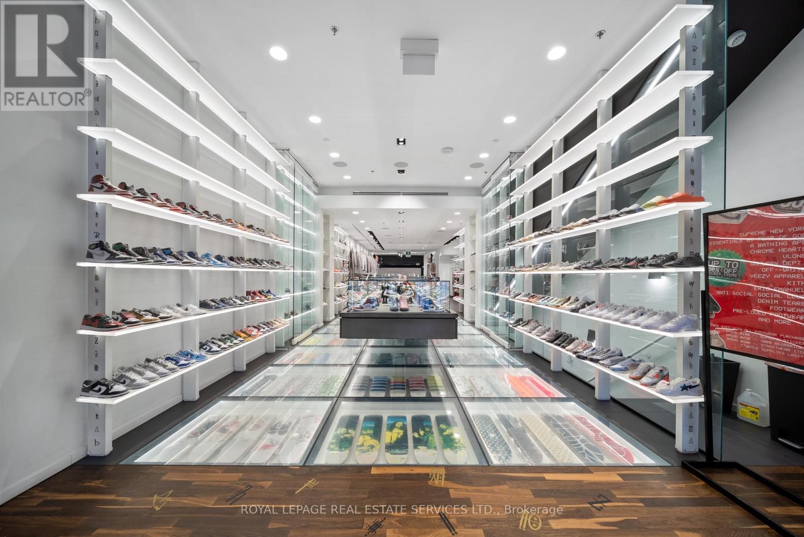 273 Queen Street W, Toronto, Ontario  M5V 1Z9 - Photo 12 - C12677558