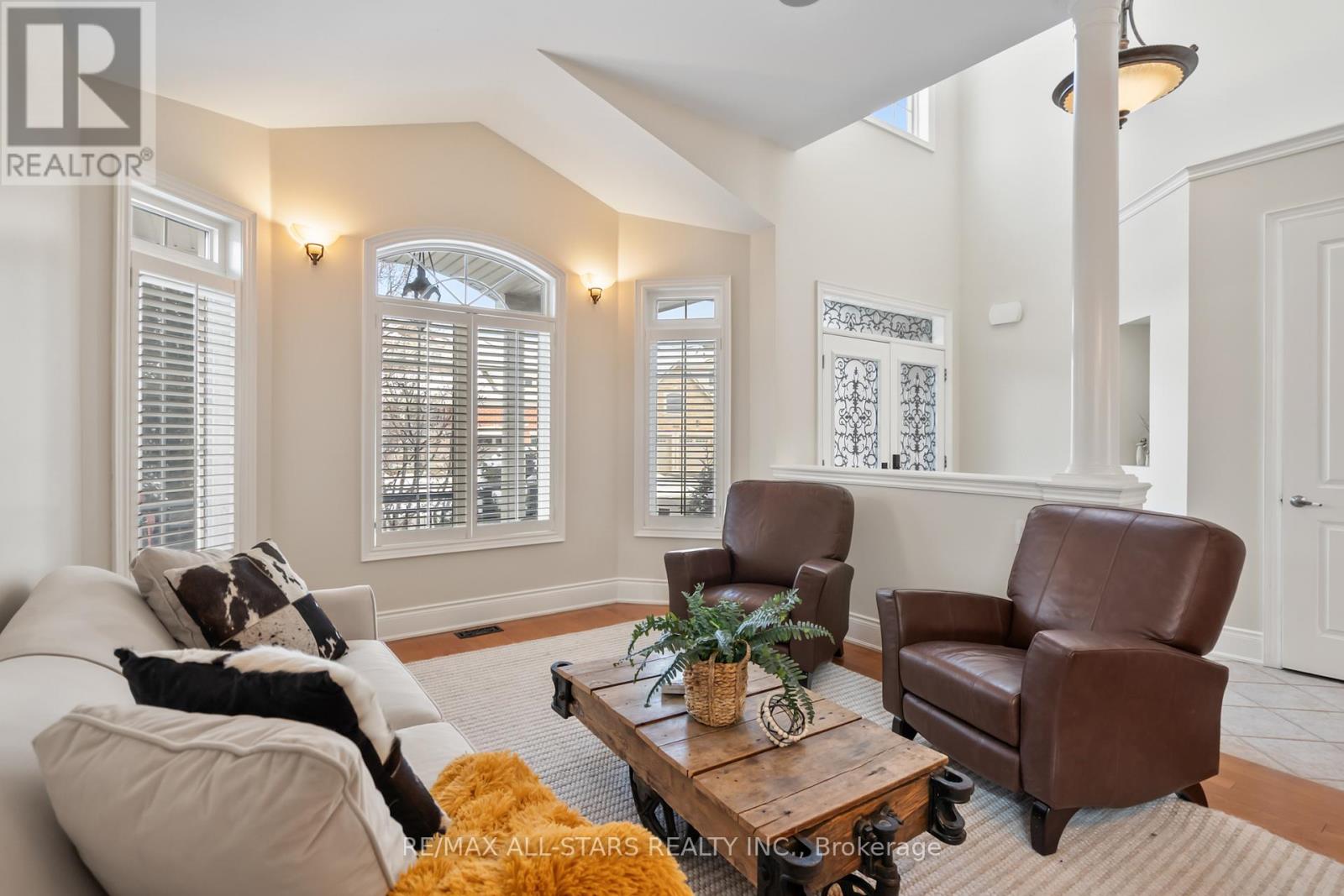 10 Sunrise Ridge Trail, Whitchurch-Stouffville, Ontario  L4A 0C9 - Photo 7 - N12462198