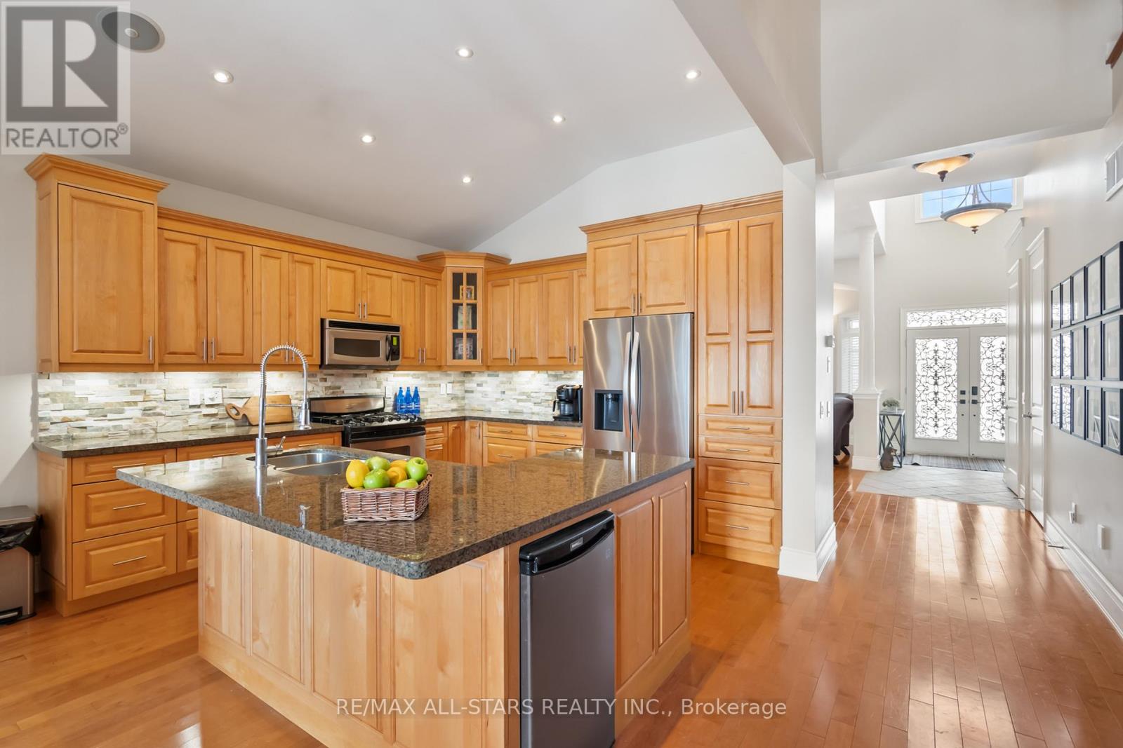 10 Sunrise Ridge Trail, Whitchurch-Stouffville, Ontario  L4A 0C9 - Photo 13 - N12462198