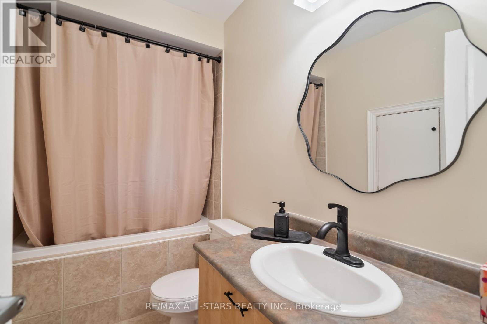 10 Sunrise Ridge Trail, Whitchurch-Stouffville, Ontario  L4A 0C9 - Photo 29 - N12462198