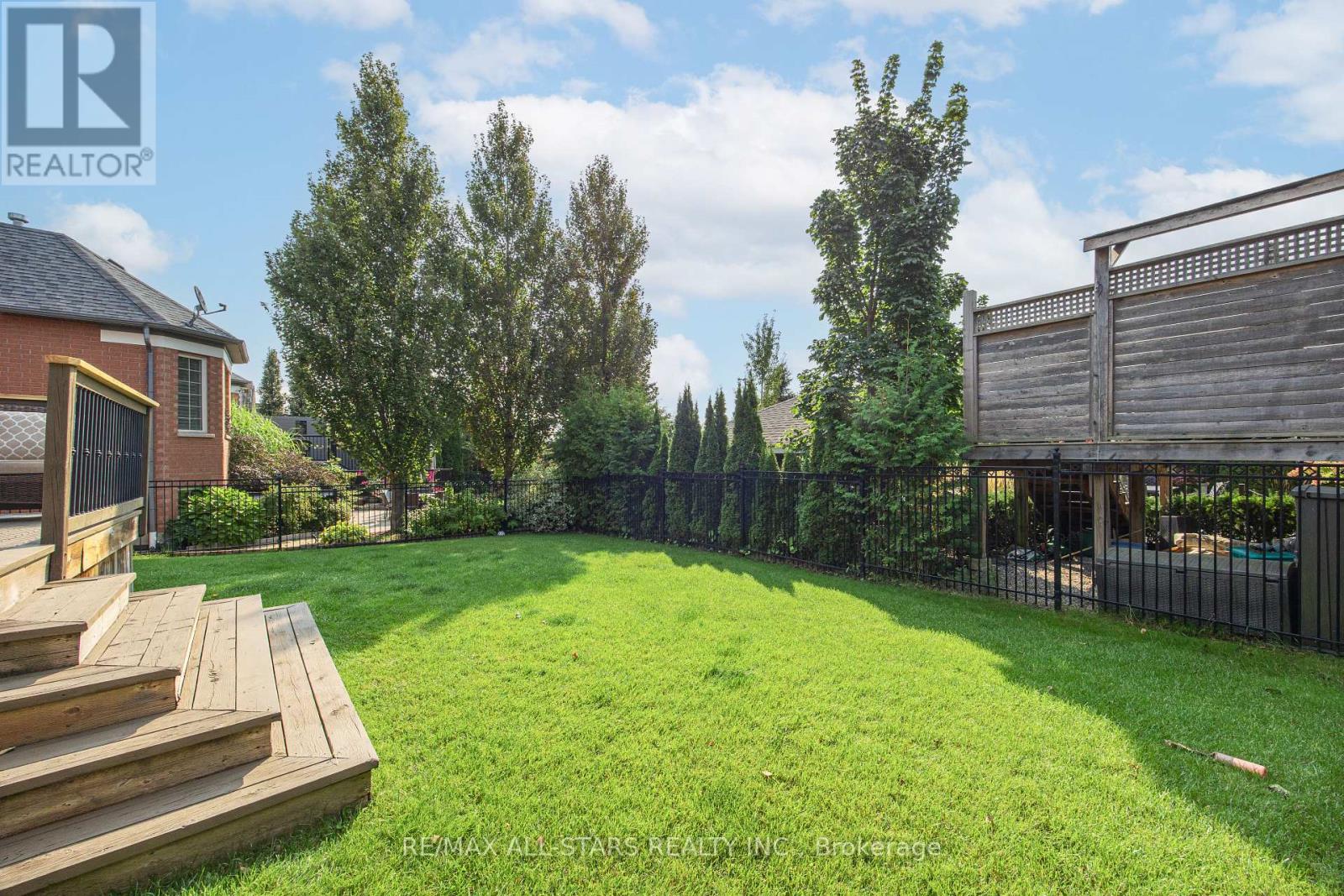 10 Sunrise Ridge Trail, Whitchurch-Stouffville, Ontario  L4A 0C9 - Photo 40 - N12462198