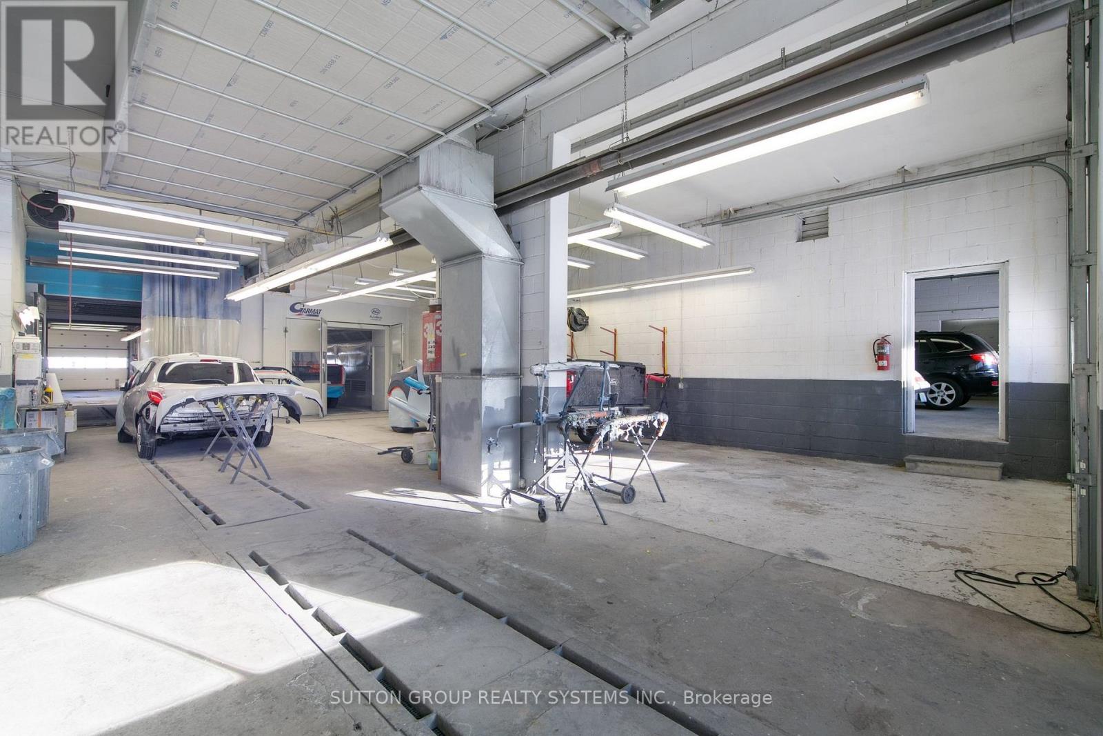 25 & 29 Milford Avenue, Toronto, Ontario  M6M 2W1 - Photo 10 - W12723356