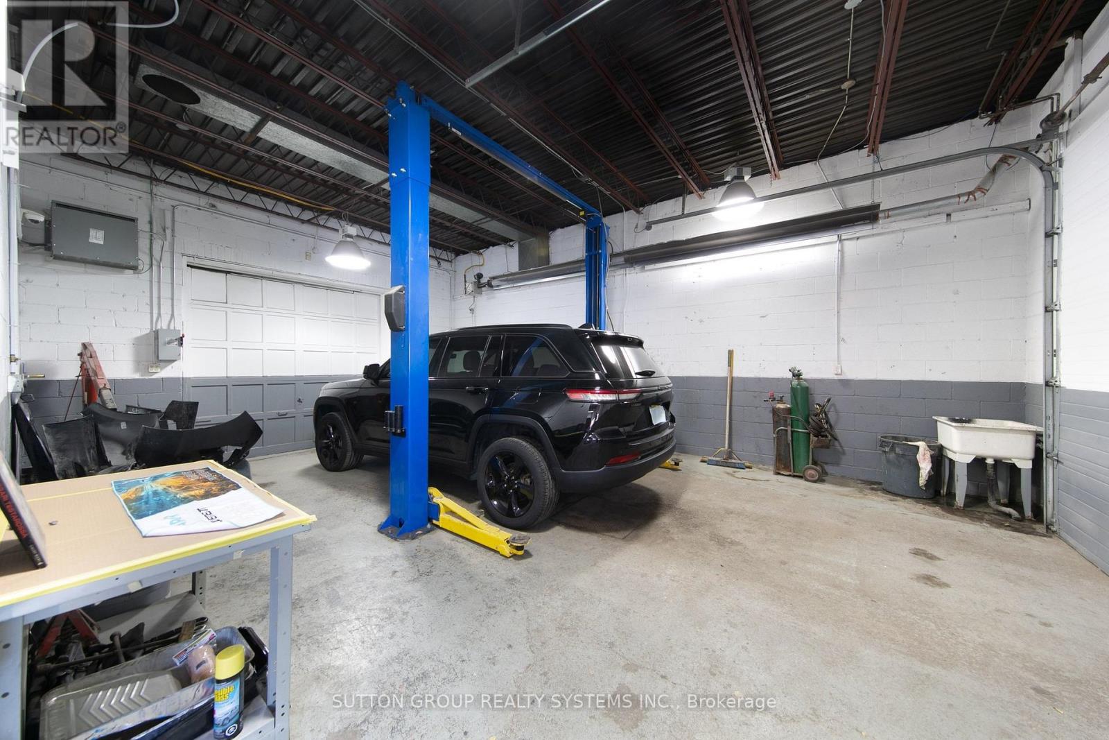 25 & 29 Milford Avenue, Toronto, Ontario  M6M 2W1 - Photo 16 - W12723356