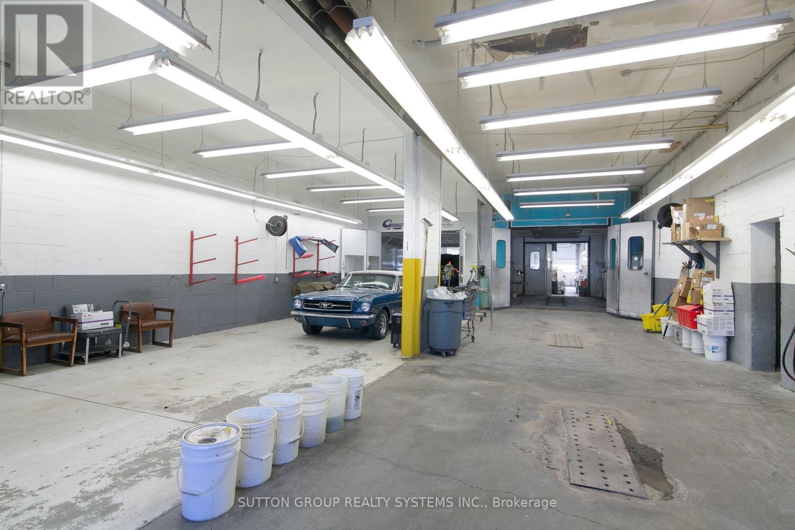 25 & 29 Milford Avenue, Toronto, Ontario  M6M 2W1 - Photo 13 - W12723356