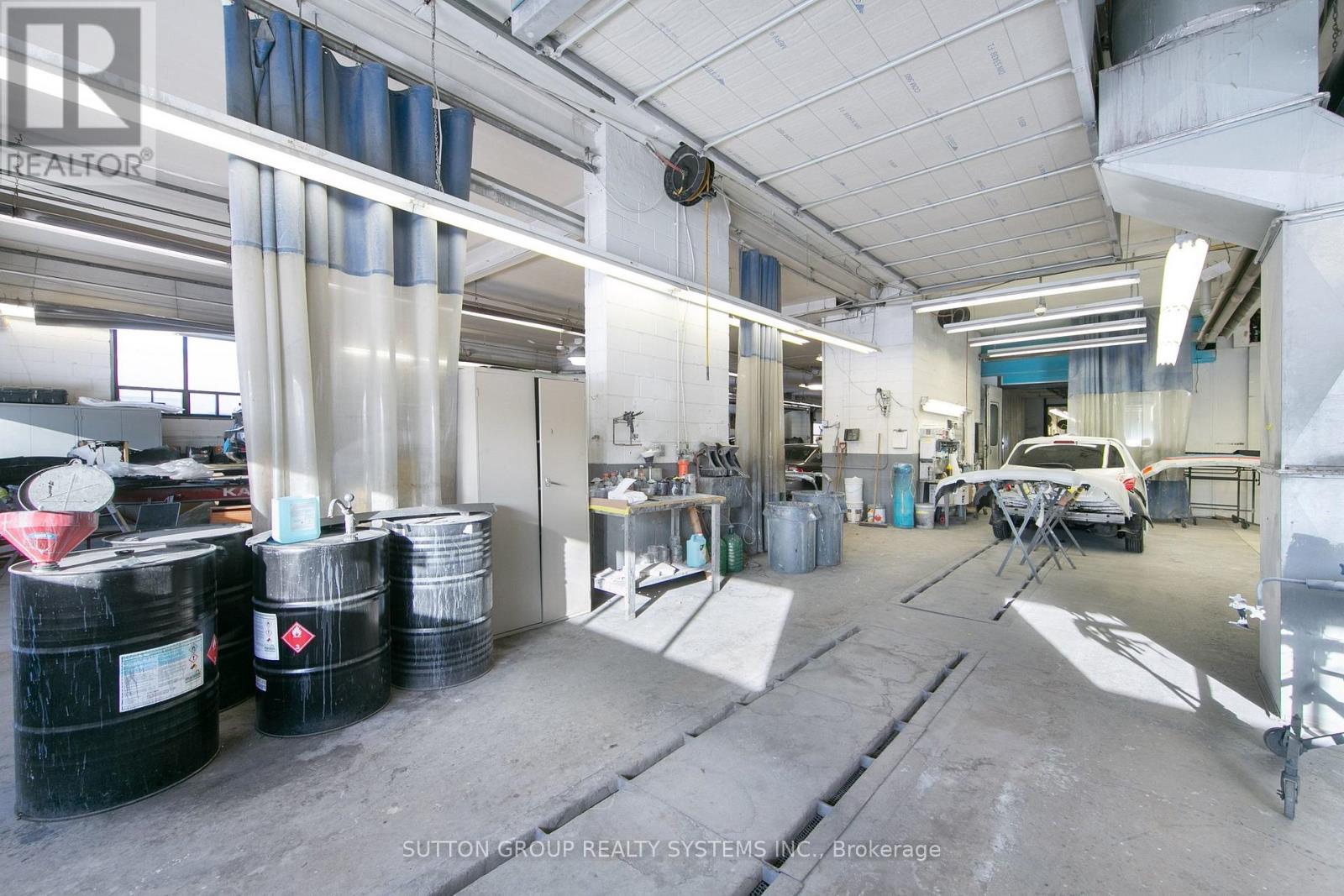 25 & 29 Milford Avenue, Toronto, Ontario  M6M 2W1 - Photo 9 - W12723356