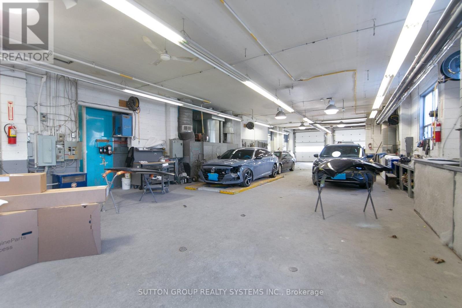 25 & 29 Milford Avenue, Toronto, Ontario  M6M 2W1 - Photo 6 - W12723356