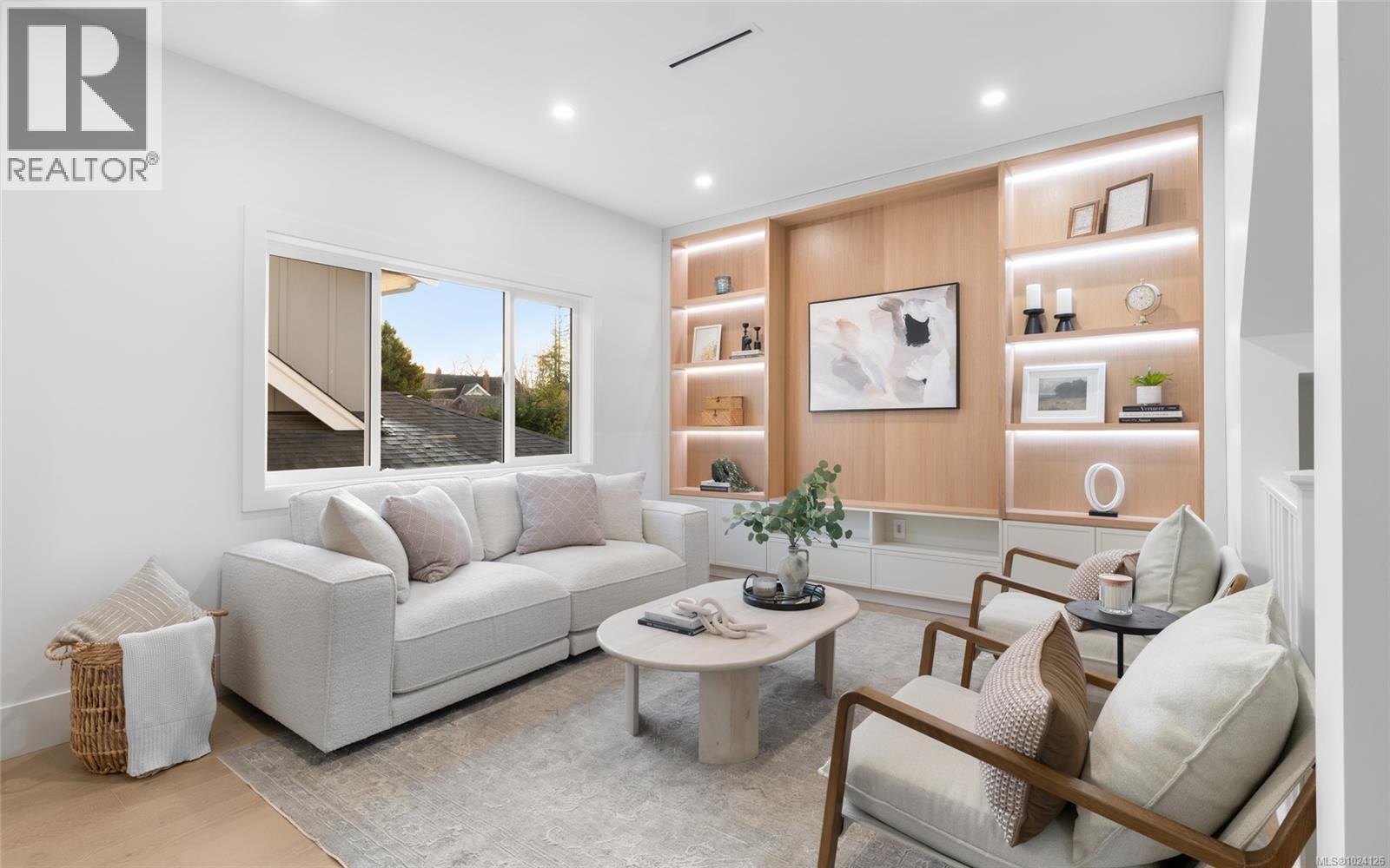 B 786 St. Patrick St, Oak Bay, British Columbia V8S 4X5 - Photo 5 - 1024126