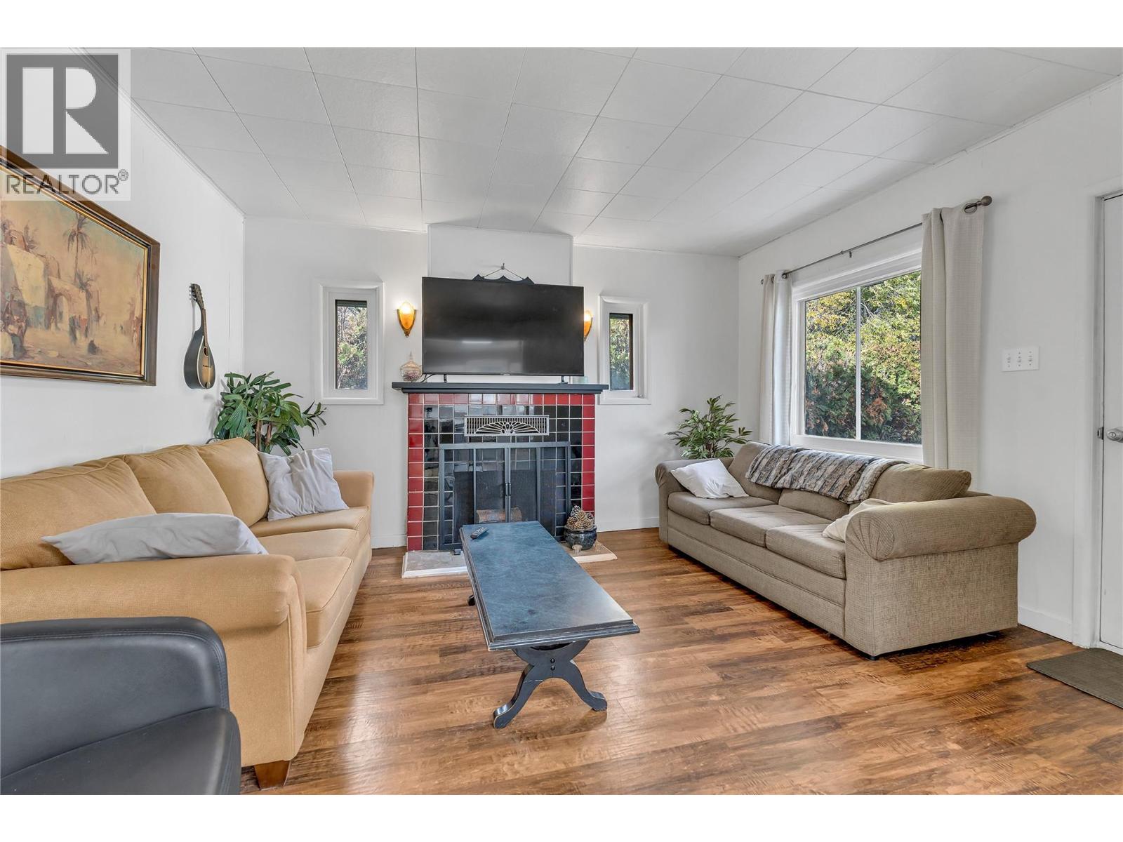 796 Chase Avenue, Penticton, British Columbia  V2A 2H9 - Photo 2 - 10374025