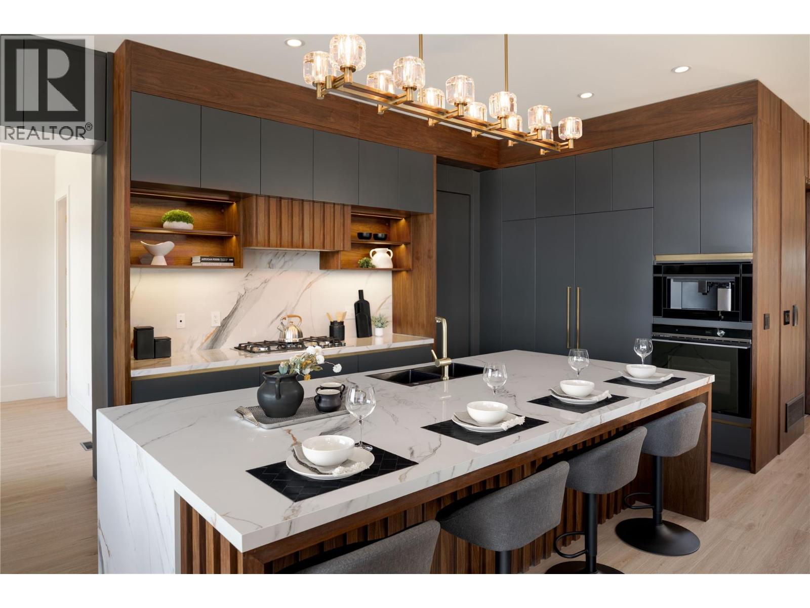 1016 Emslie Street, Kelowna, British Columbia  V1W 0C3 - Photo 14 - 10374020