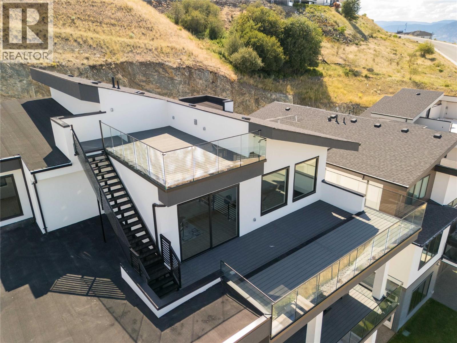 1016 Emslie Street, Kelowna, British Columbia  V1W 0C3 - Photo 39 - 10374020