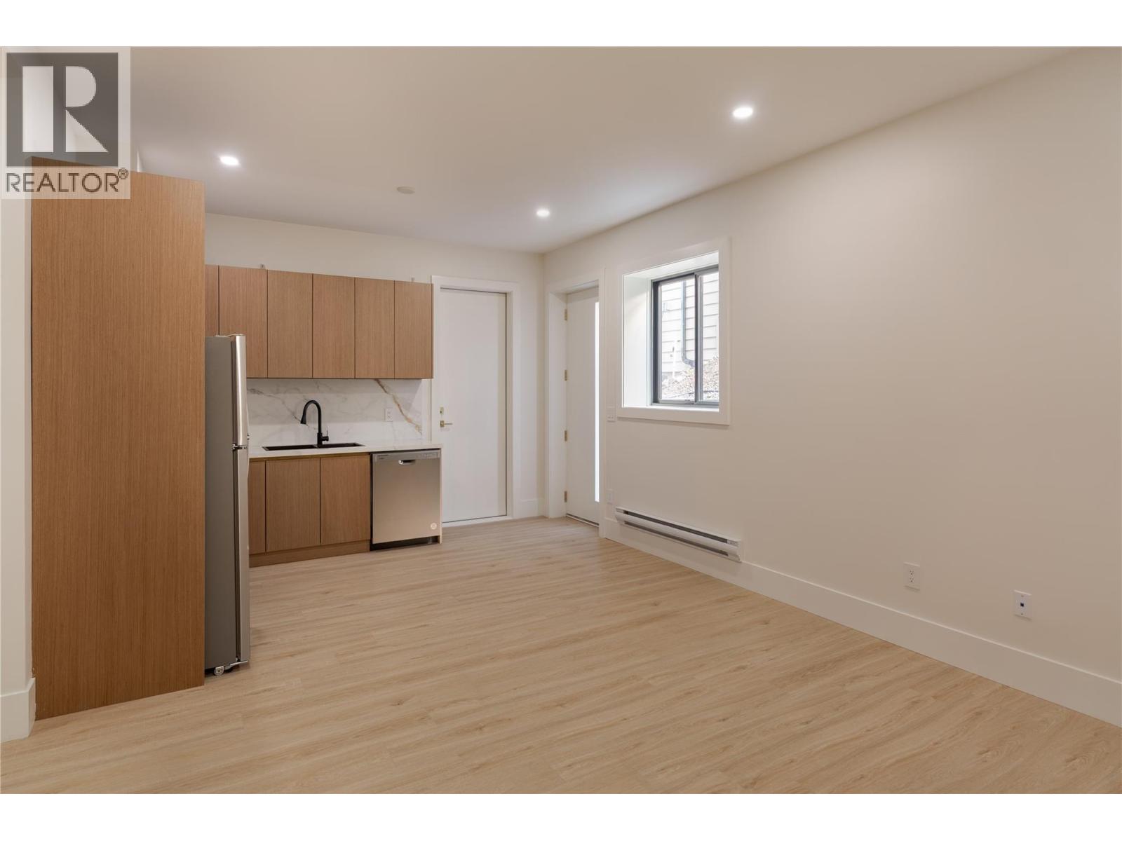 1016 Emslie Street, Kelowna, British Columbia  V1W 0C3 - Photo 59 - 10374020