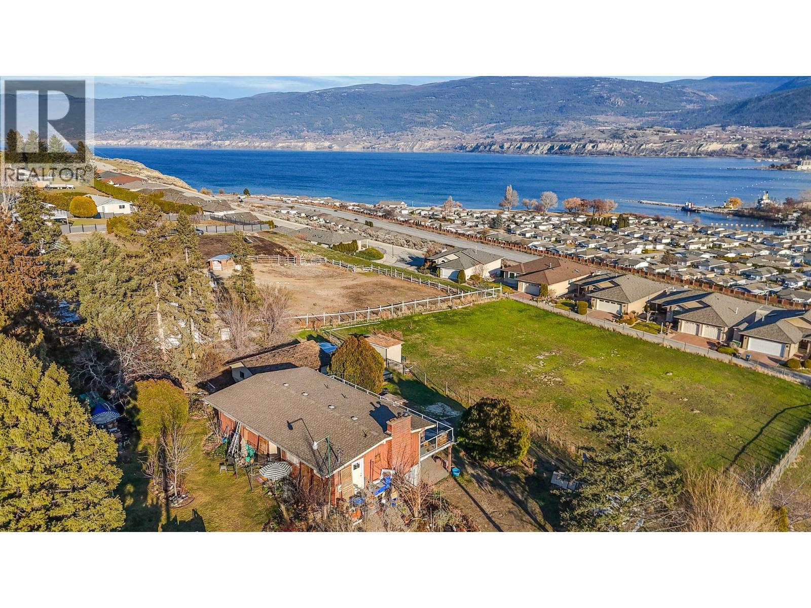 1411 Spartan Drive, Penticton, British Columbia  V2A 8Z5 - Photo 2 - 10373584