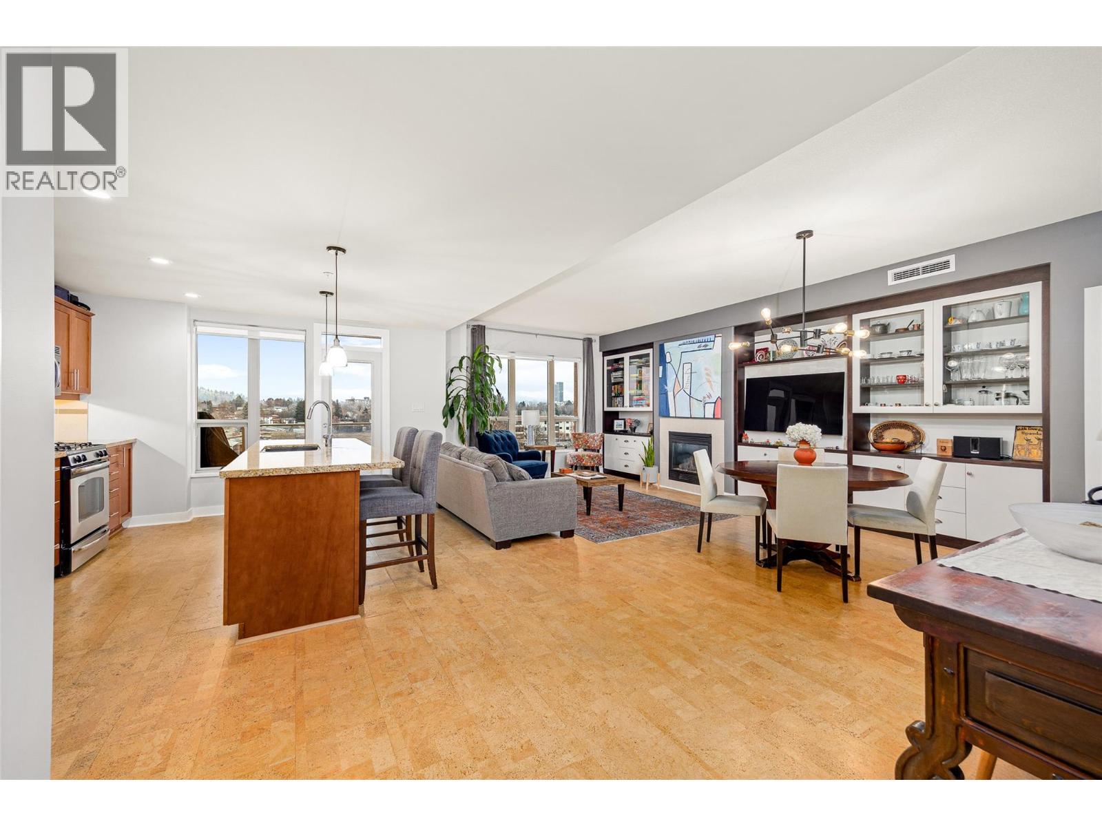 1160 Bernard Avenue Unit# 504, Kelowna, British Columbia