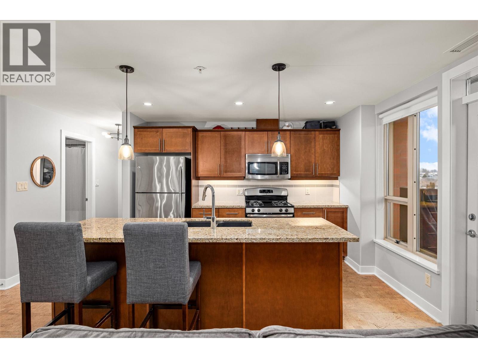 1160 Bernard Avenue Unit# 504, Kelowna, British Columbia  V1Y 6R2 - Photo 10 - 10372877