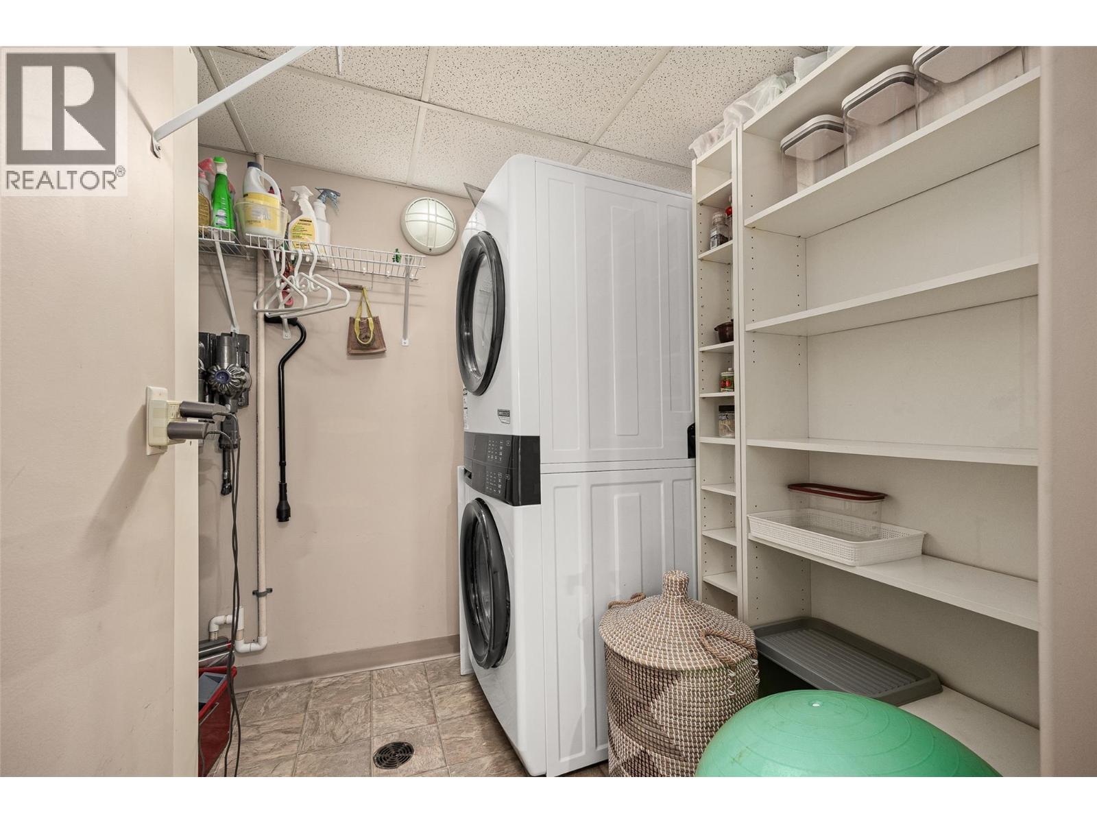 1160 Bernard Avenue Unit# 504, Kelowna, British Columbia  V1Y 6R2 - Photo 27 - 10372877