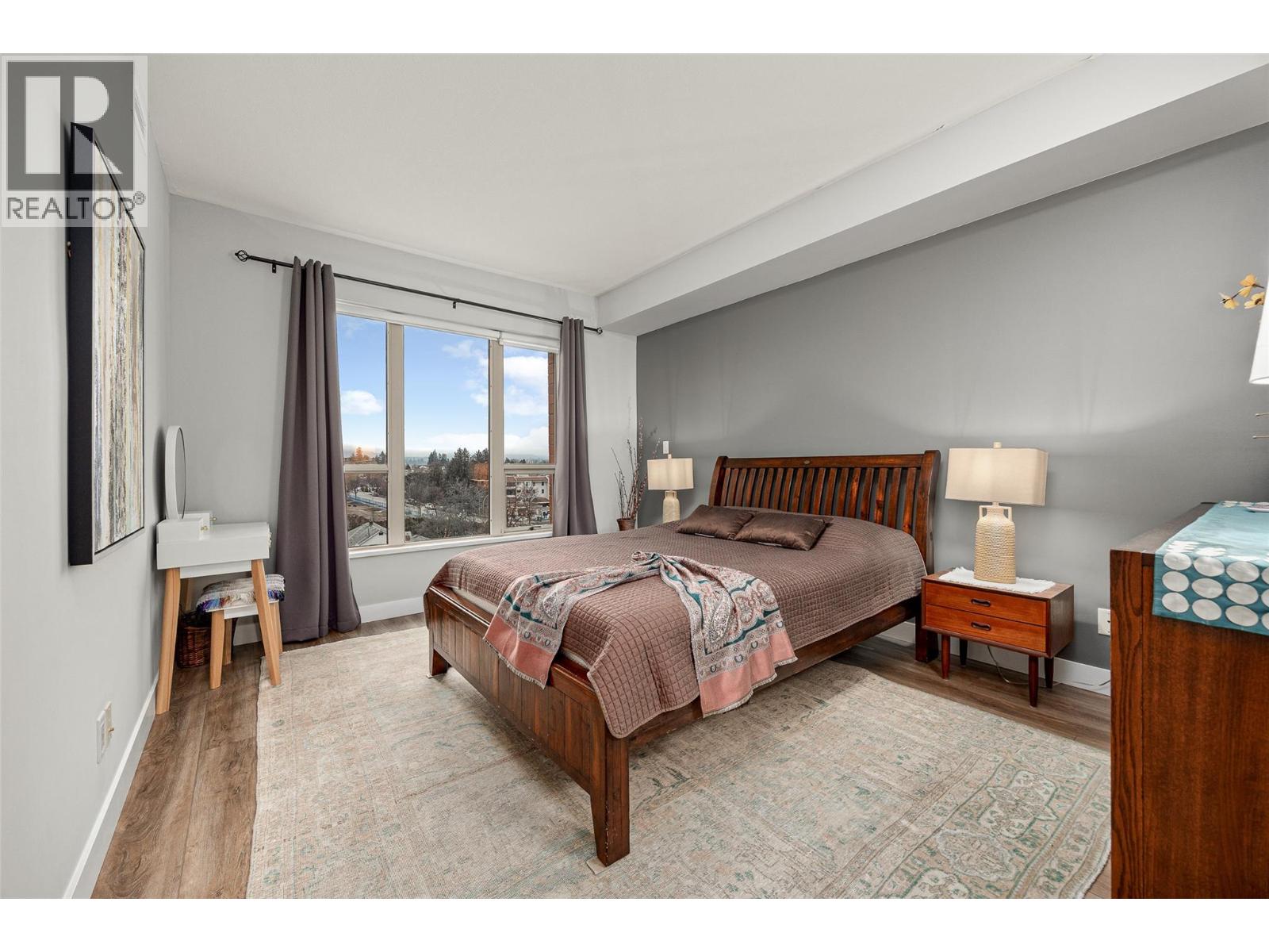 1160 Bernard Avenue Unit# 504, Kelowna, British Columbia  V1Y 6R2 - Photo 3 - 10372877