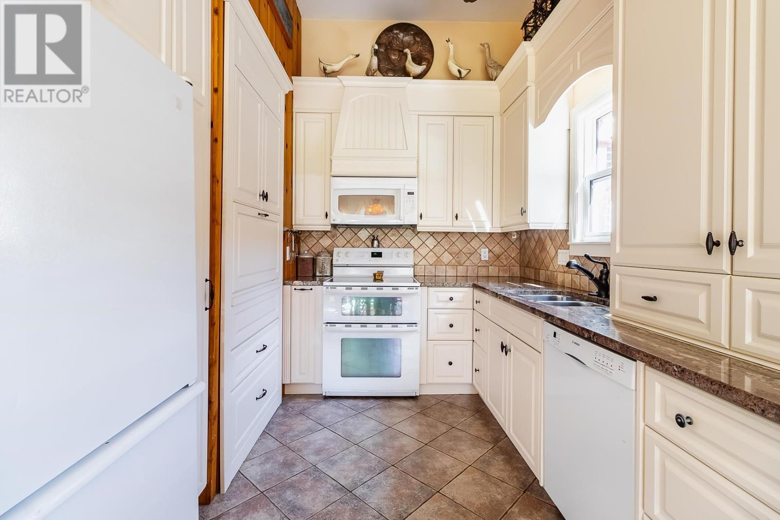 30 Carlbert St, Sault Ste. Marie, Ontario  P6A 5R9 - Photo 14 - SM252667