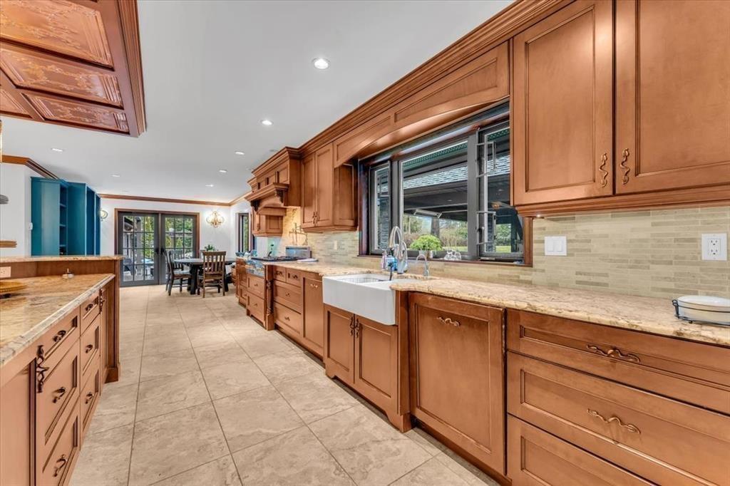 20077 Fernridge Crescent, Langley, British Columbia  V2Z 1X4 - Photo 11 - R3083156