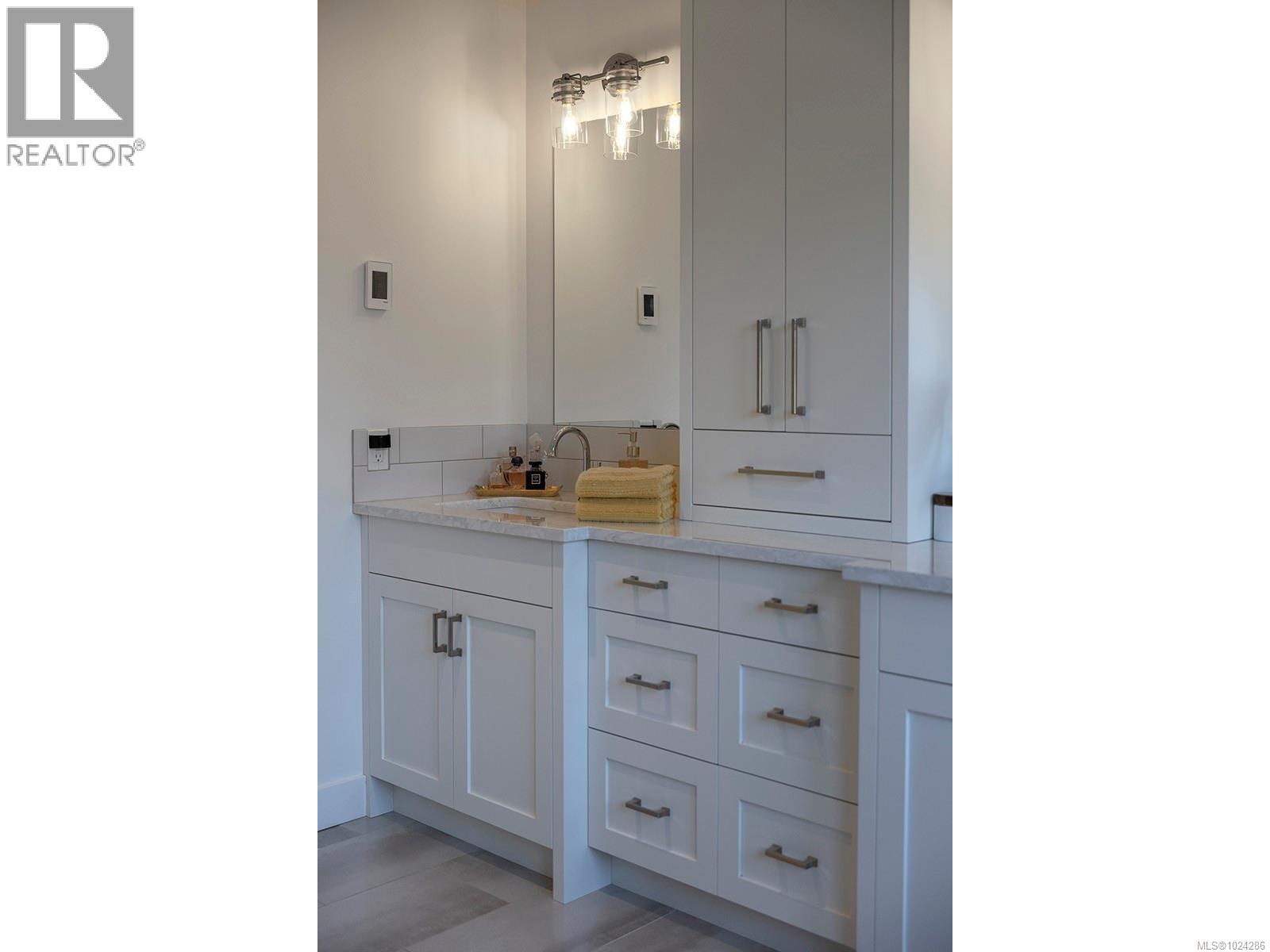 3150 Norfolk Rd, Oak Bay, British Columbia  V8R 6H4 - Photo 44 - 1024286