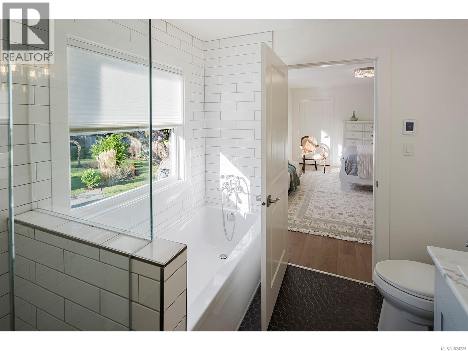 3150 Norfolk Rd, Oak Bay, British Columbia  V8R 6H4 - Photo 50 - 1024286