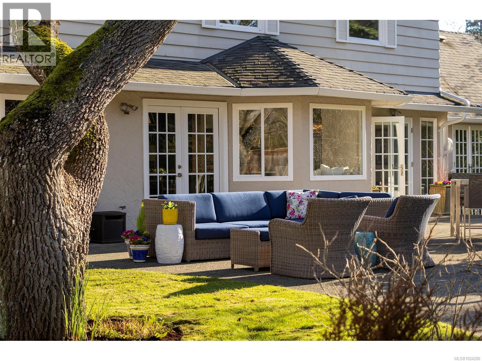 3150 Norfolk Rd, Oak Bay, British Columbia  V8R 6H4 - Photo 68 - 1024286