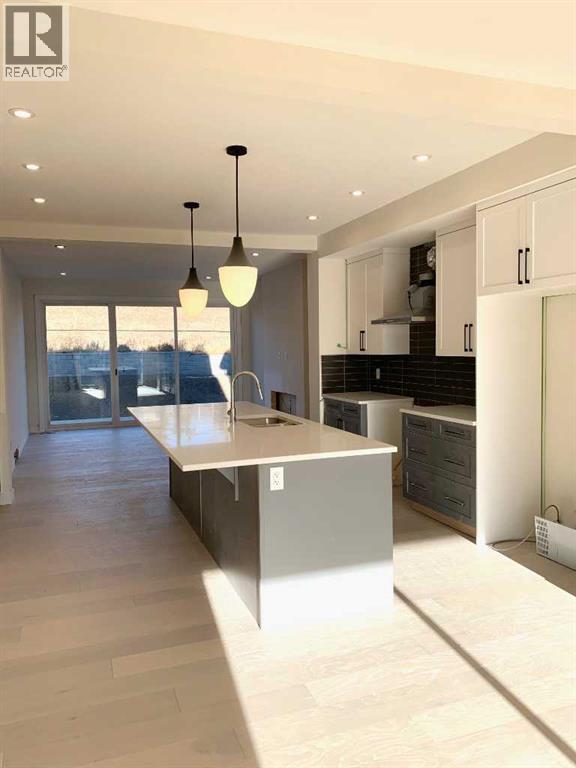 144 Crimson Ridge Place Nw, Calgary, Alberta  T3L 0K4 - Photo 8 - A2276822