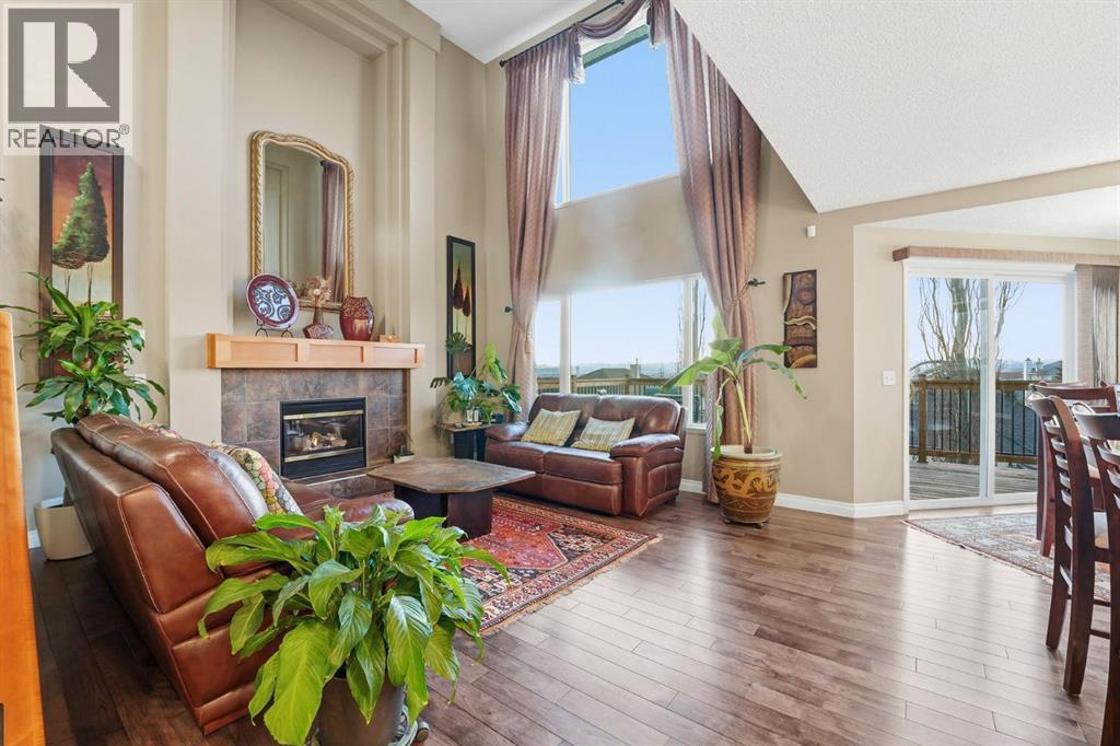 54 Rockbluff Close Nw, Calgary, Alberta  T3G 5A9 - Photo 2 - A2279817