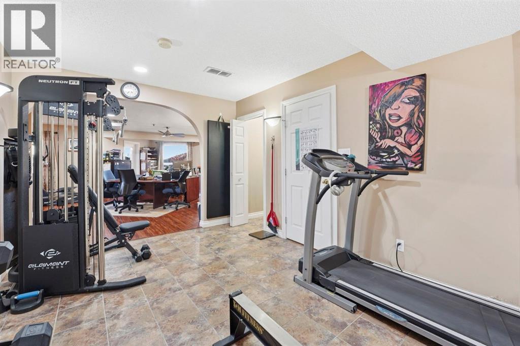 54 Rockbluff Close Nw, Calgary, Alberta  T3G 5A9 - Photo 30 - A2279817