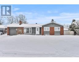11 TRIPP CRESCENT, Ottawa, Ontario