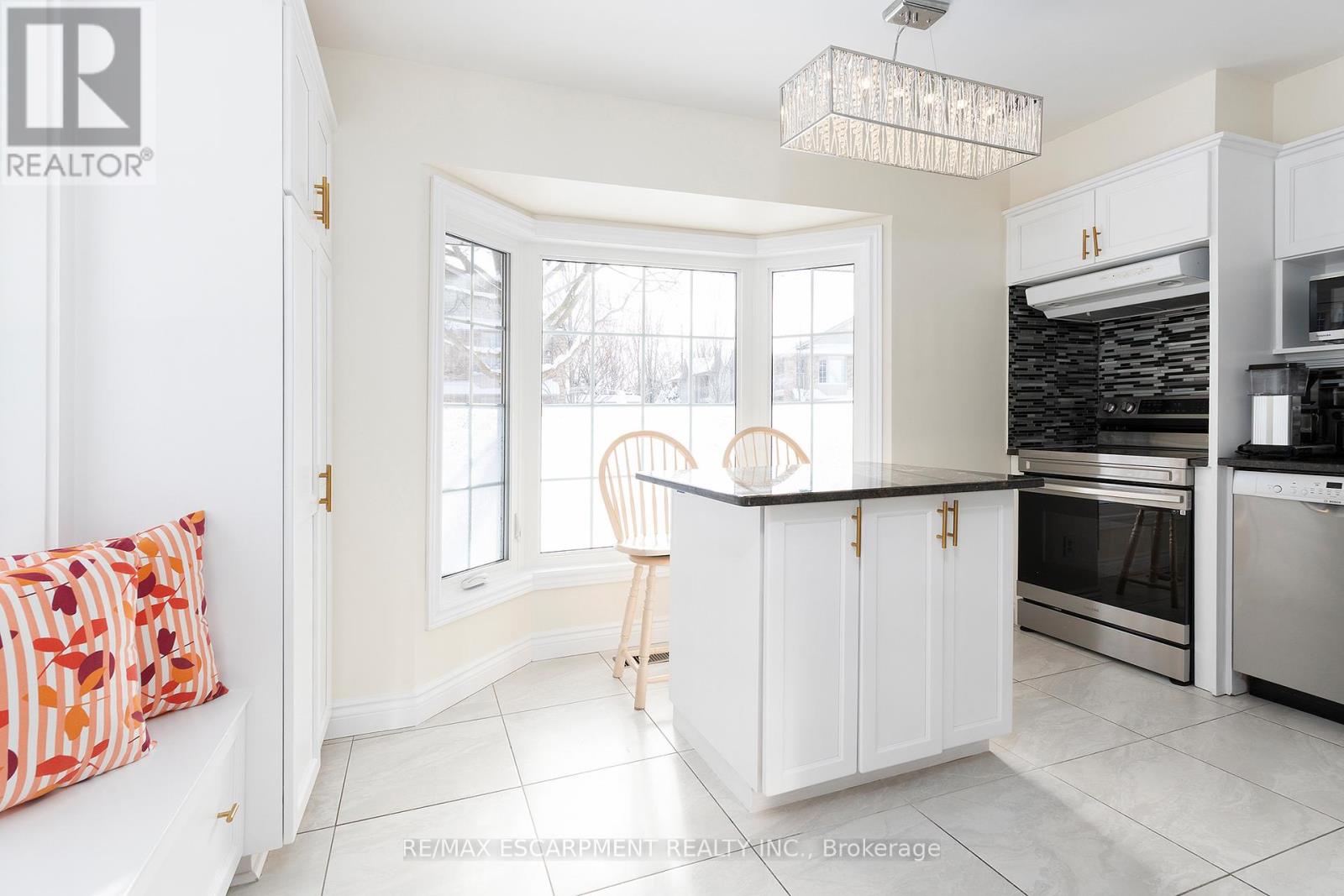 74 - 3333 New Street, Burlington, Ontario L7N 1N1 - Photo 13 - W12448327