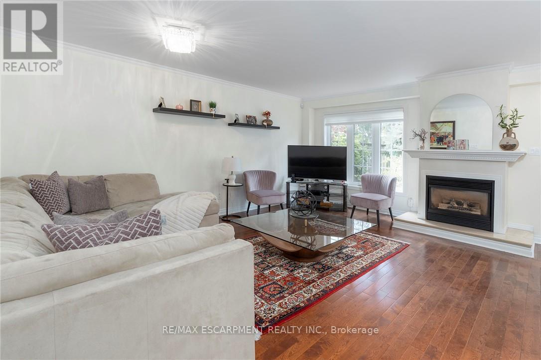 74 - 3333 New Street, Burlington, Ontario L7N 1N1 - Photo 4 - W12448327