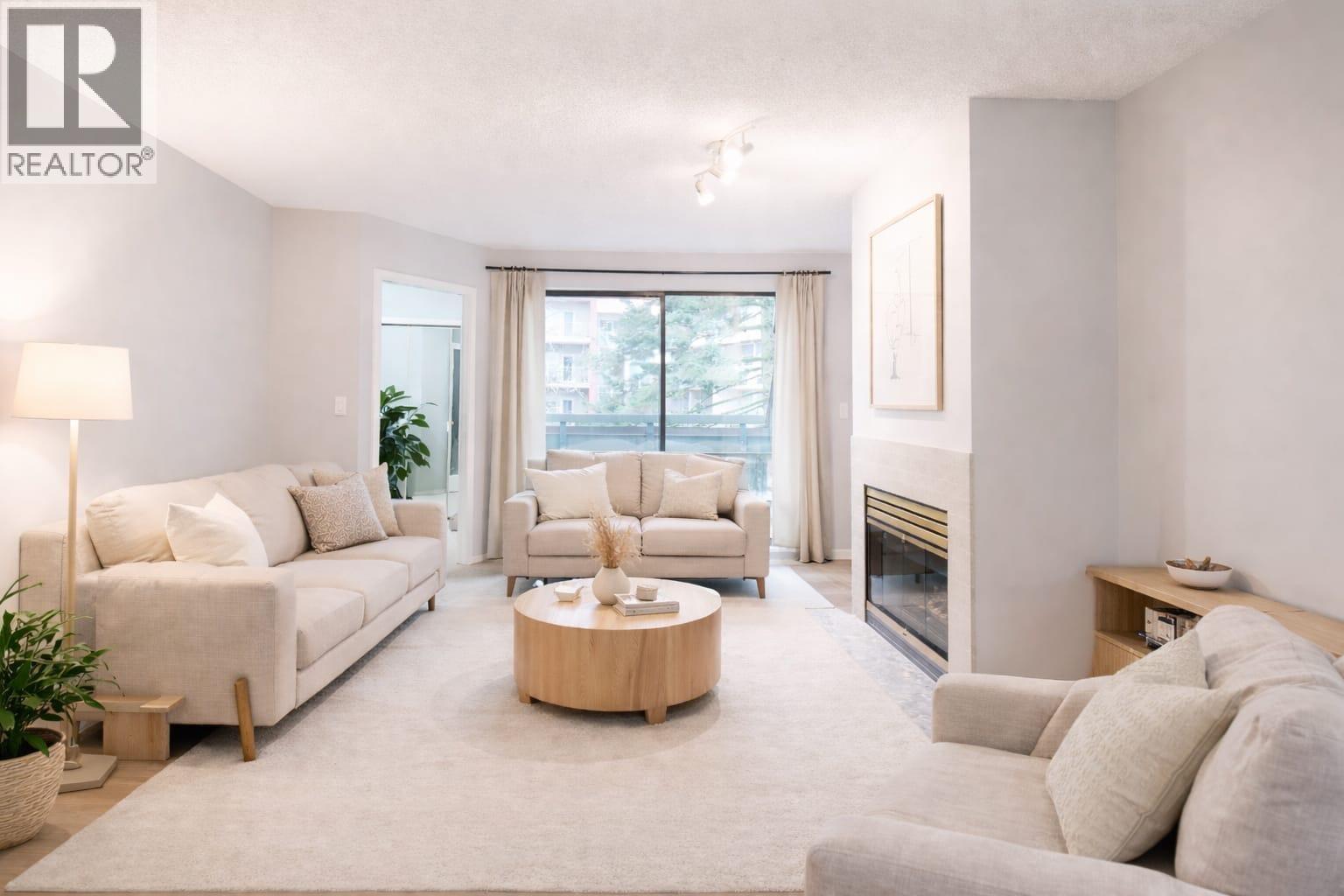 411 2915 Glen Drive, Coquitlam, British Columbia  V3B 7H8 - Photo 1 - R3083689