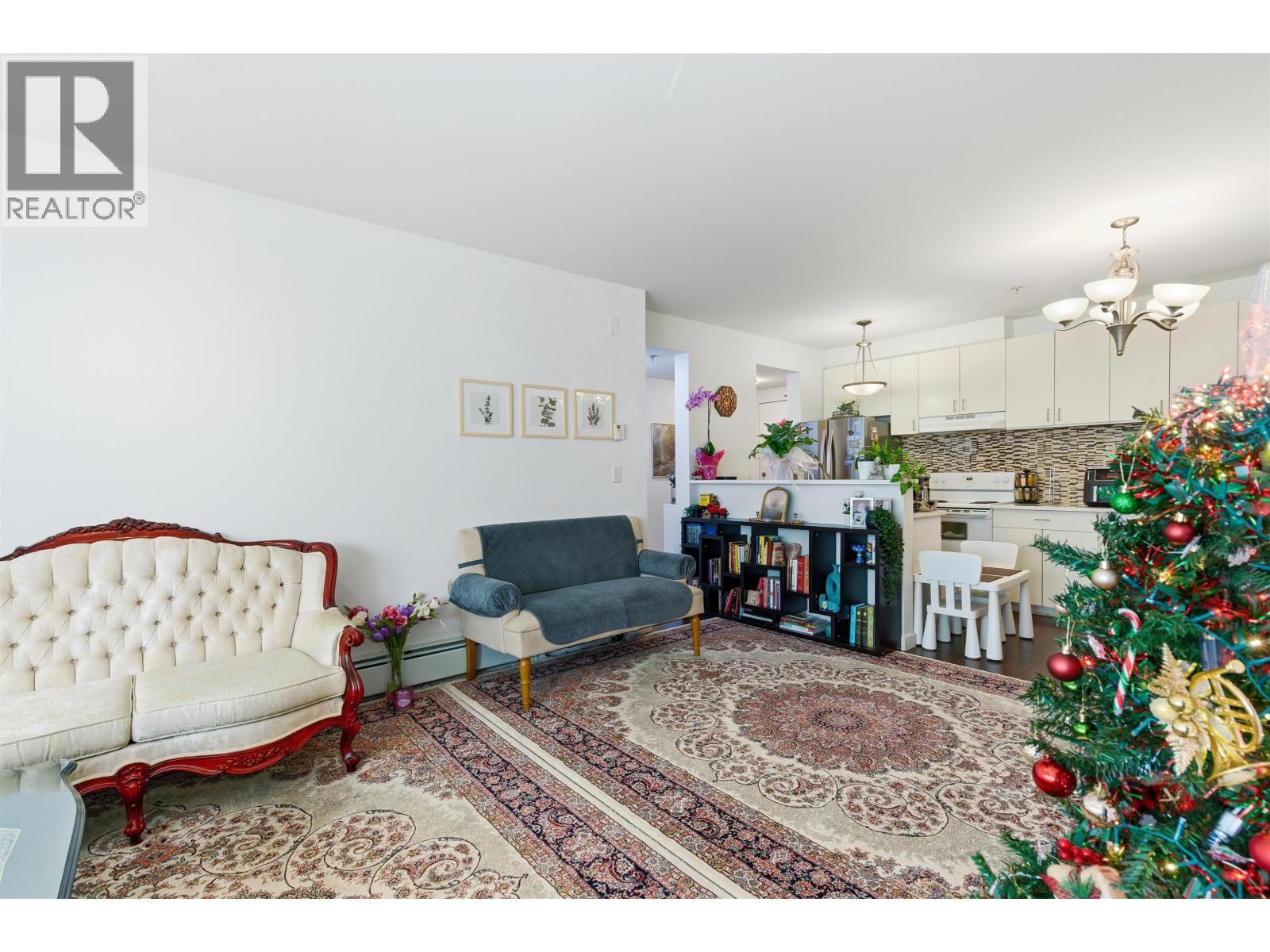 109 1033 St. Georges Avenue, North Vancouver, British Columbia  V7L 3H5 - Photo 3 - R3083695