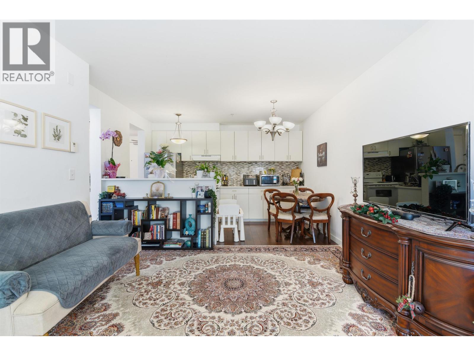 109 1033 St. Georges Avenue, North Vancouver, British Columbia  V7L 3H5 - Photo 4 - R3083695