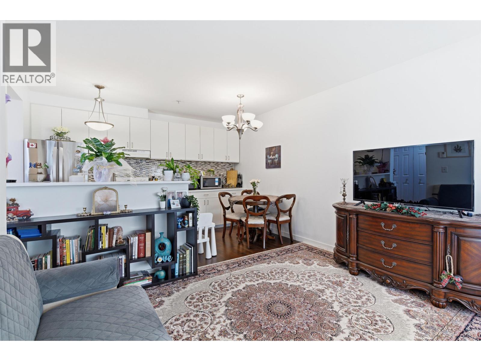 109 1033 St. Georges Avenue, North Vancouver, British Columbia  V7L 3H5 - Photo 5 - R3083695